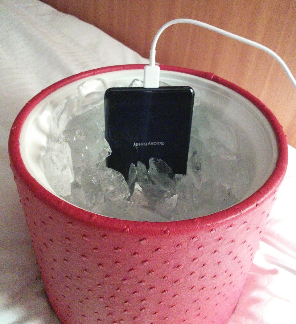 Để máy ở nơi mát mẻ để tránh bị nóng