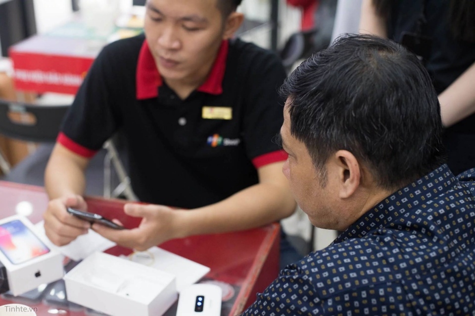 Mở bán iPhone X chính hãng Mở bán iPhone X chính hãng
