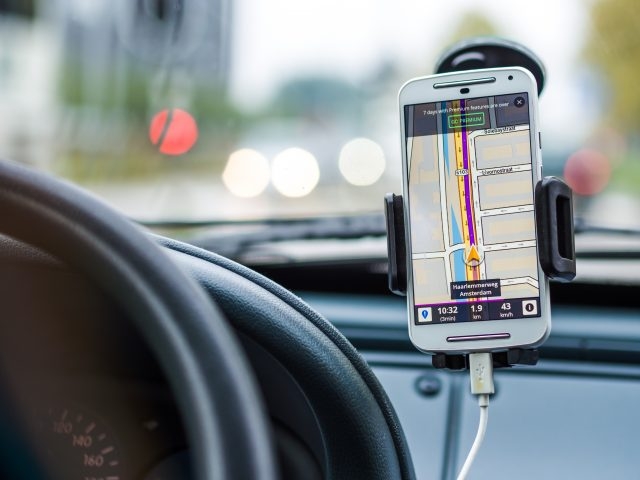 Sử dụng smartphone cũ để làm thiết bị GPS cho xe hơi của bạn