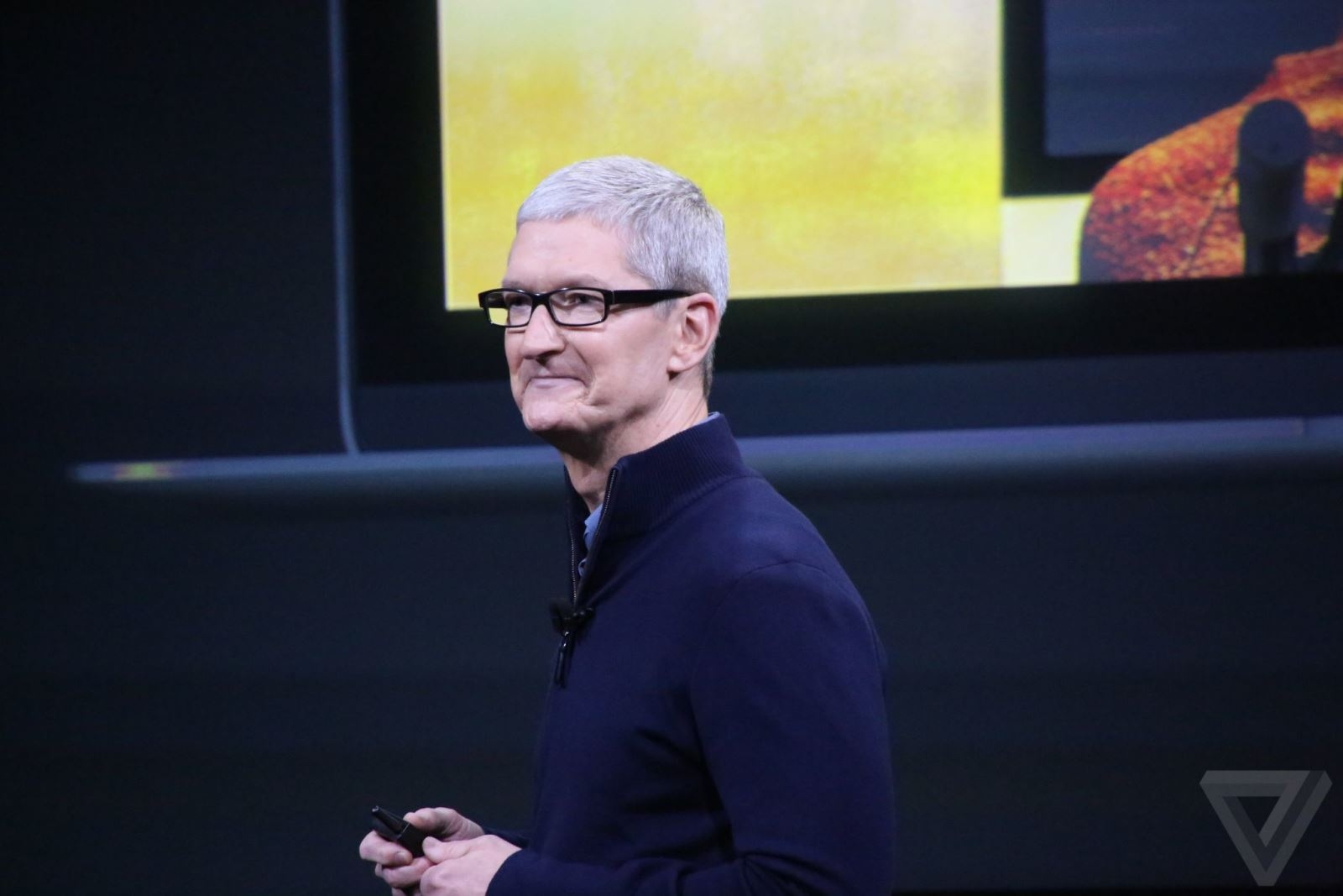 Tim Cook tại sự kiện Apple ngày 27.10