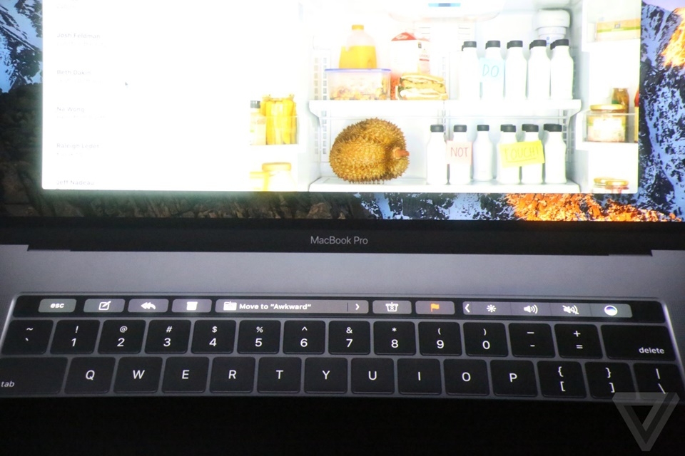 Touch Bar của Macbook Pro mới 10