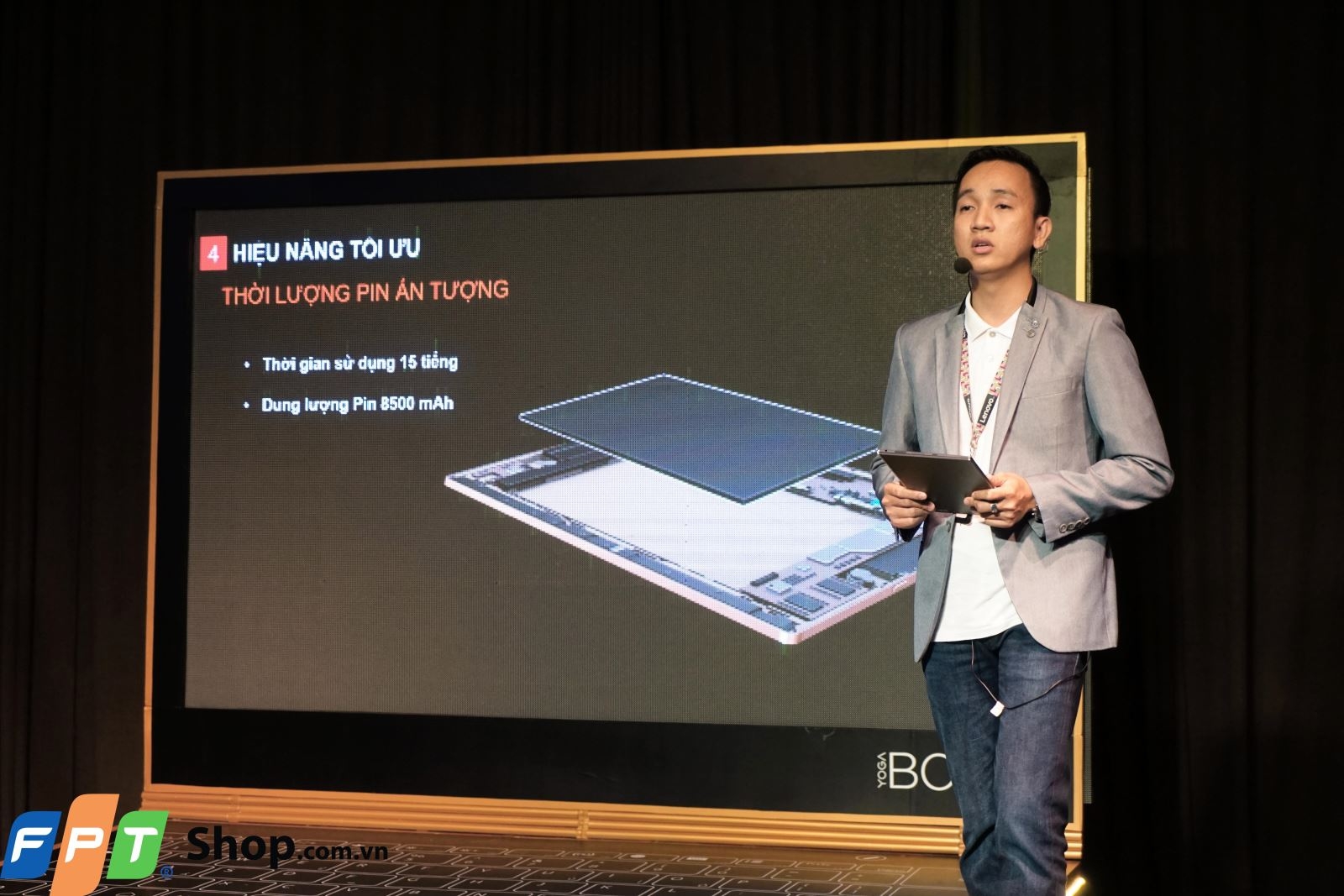 Yoga Book sở hữu dung lượng pin khủng 8500 mAh
