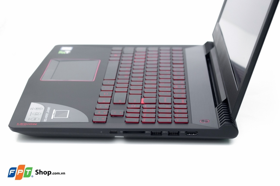 Trên tay Lenovo Legion Y520