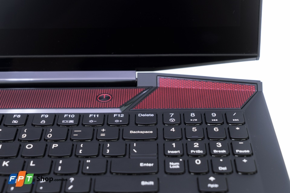 Lenovo Legion Y720 mạnh mẽ với core i7, RAM 16GB DDR4