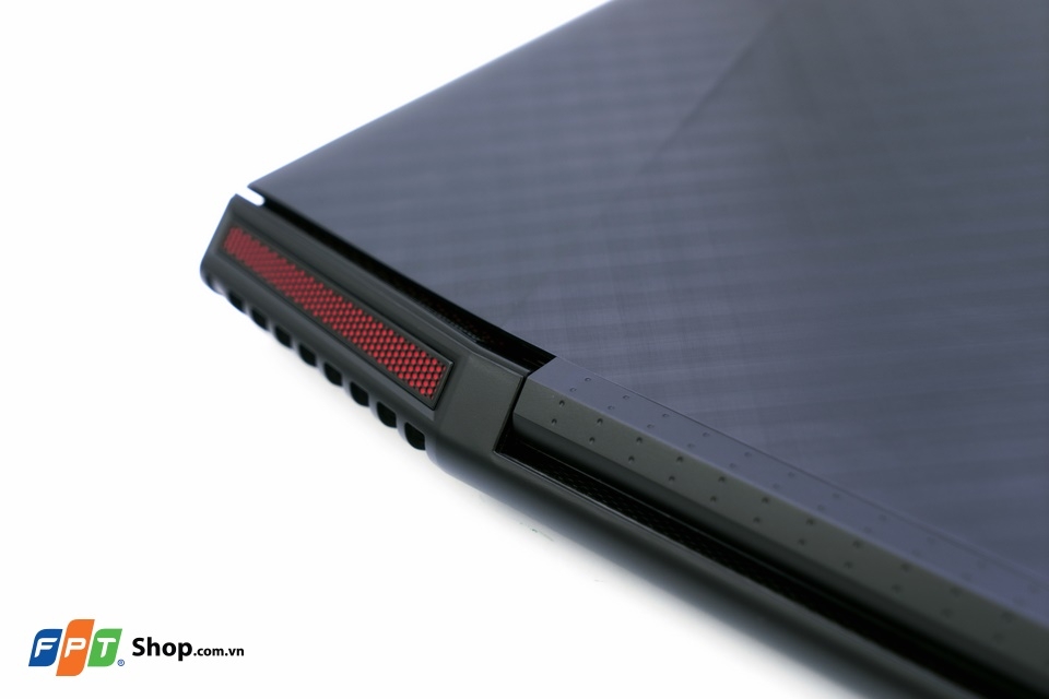 Lenovo Legion Y720 mạnh mẽ với core i7, RAM 16GB DDR4