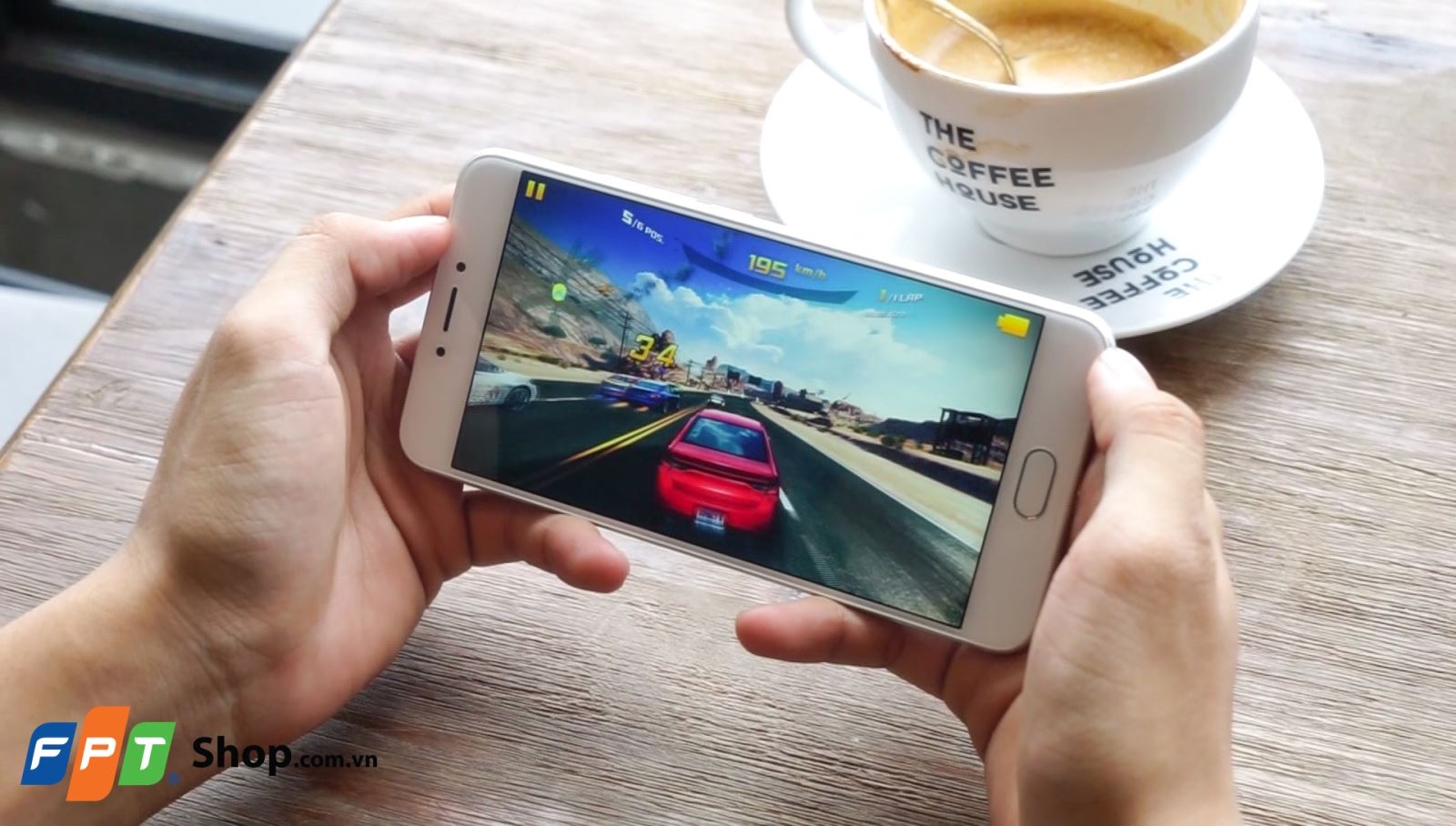 MX6 được trang bị cấu hình mạnh mẽ, chiến tốt các game đồ họa cao