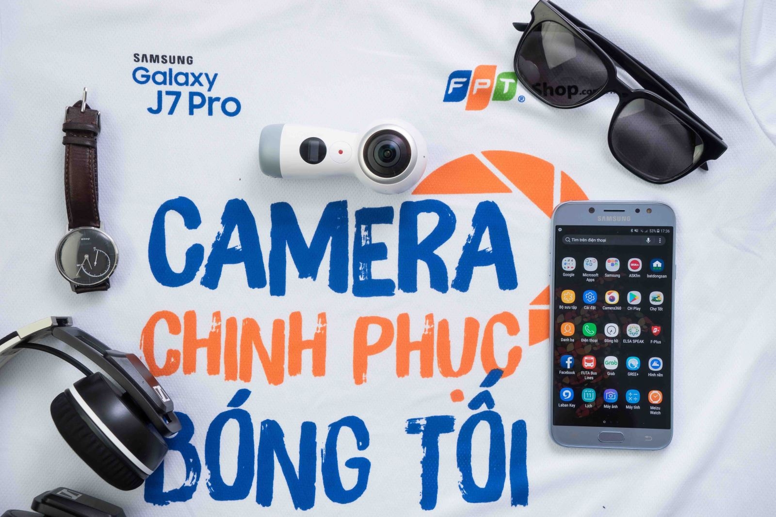 Ảnh flatlay Galaxy J7 Pro fptshop
