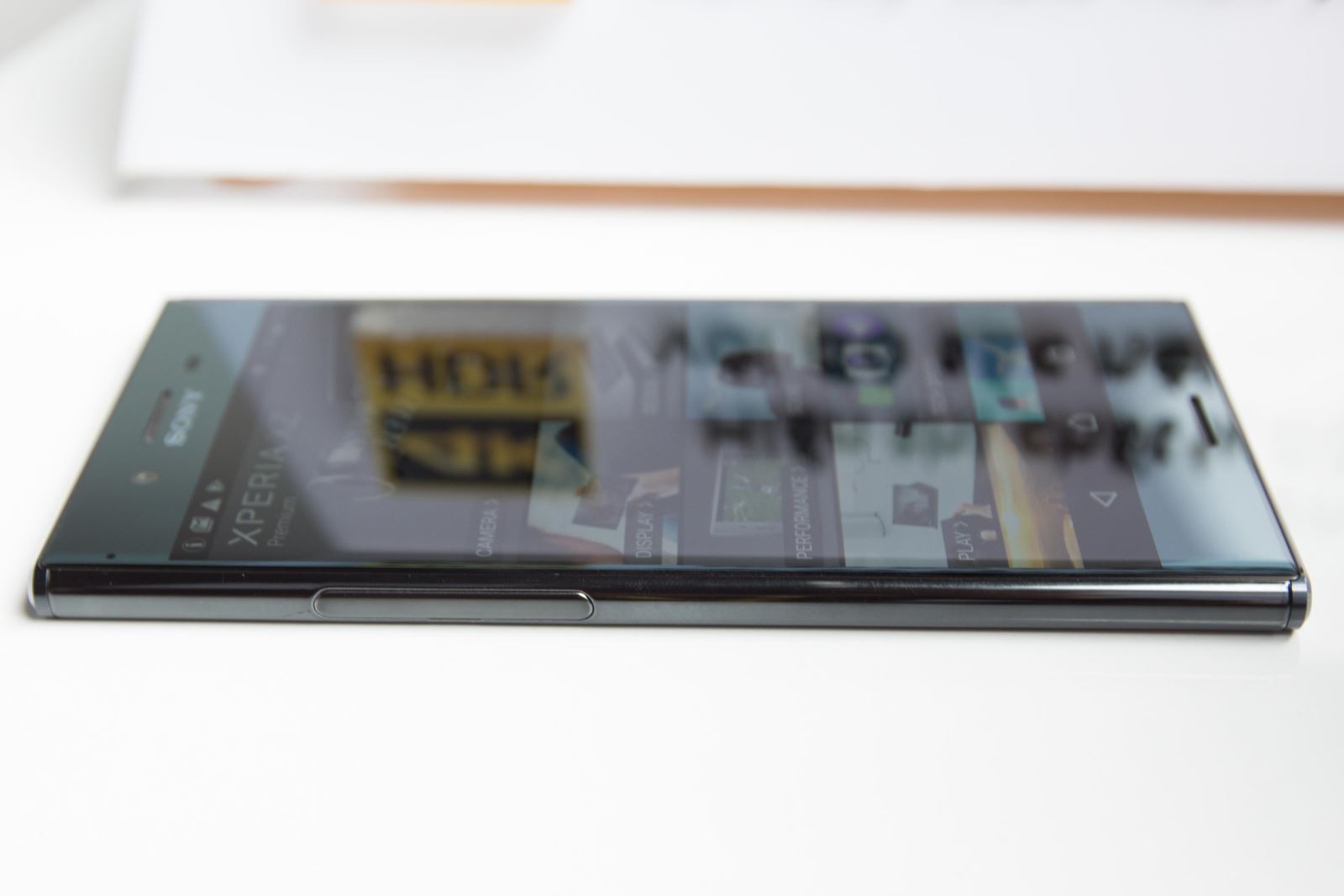 XZ Premium chinh thức ra mắt tại Việt Nam XZ Premium chinh thức ra mắt tại Việt Nam