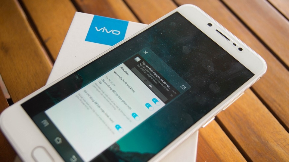 5 điểm khiến Vivo V5 trở thành trùm selfie mới là gì?