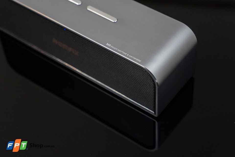 Trên tay loa Remax R8 - M8 mini: Đẹp, sang, âm sáng Trên tay loa Remax R8 - M8 mini: Đẹp, sang, âm sáng