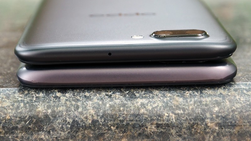 So sánh OnePlus 5 và Oppo R11: Anh em một nhà