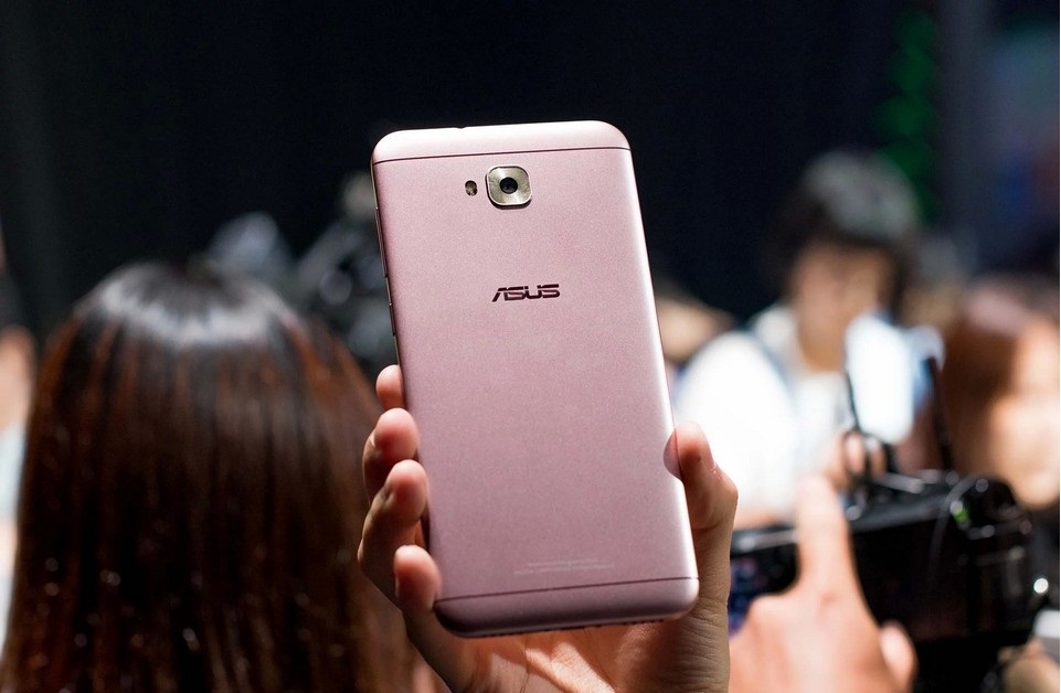 Đánh giá sơ bộ Asus Zenfone 4 Selfie Đánh giá sơ bộ Asus Zenfone 4 Selfie