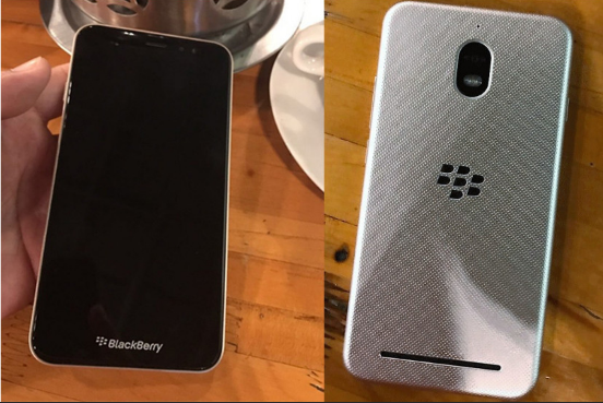 Rò rỉ thêm hai ảnh lạ của smartphone Blackberry