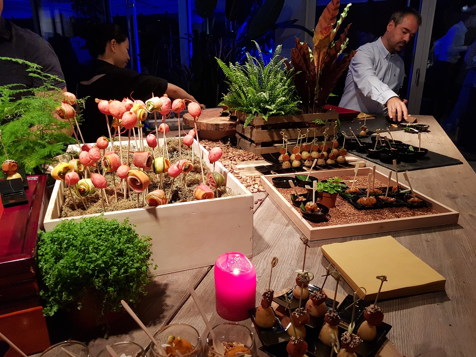 so sánh ảnh chụp từ bộ ba flagship hàng đầu so sánh ảnh chụp từ bộ ba flagship hàng đầu