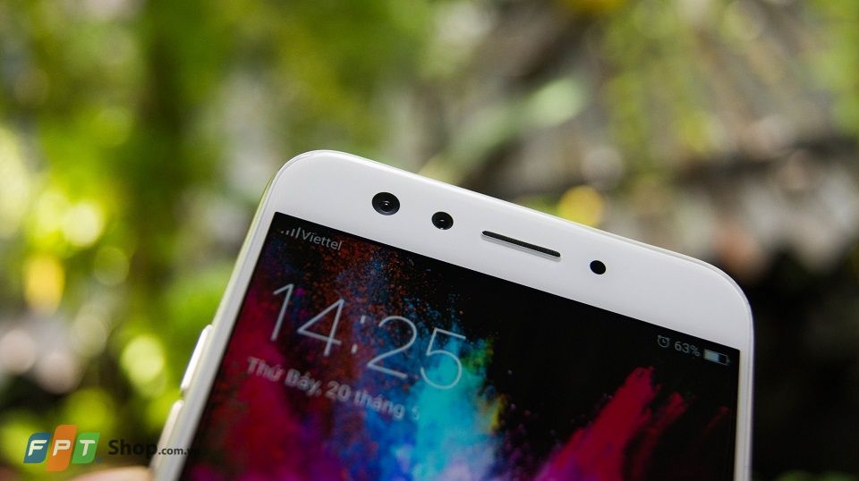 Trên tay Oppo F3: Kiểu dáng đẹp, selfie sướng hơn Trên tay Oppo F3: Kiểu dáng đẹp, selfie sướng hơn