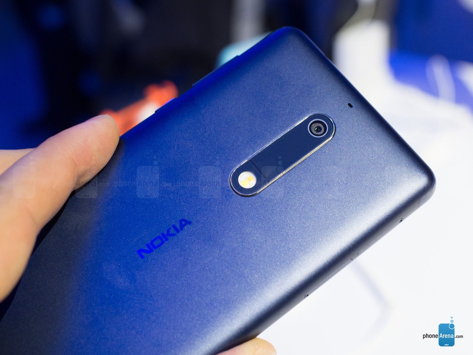 Trên tay Nokia 5: Hoàn thiện tốt, chạy Android gốc