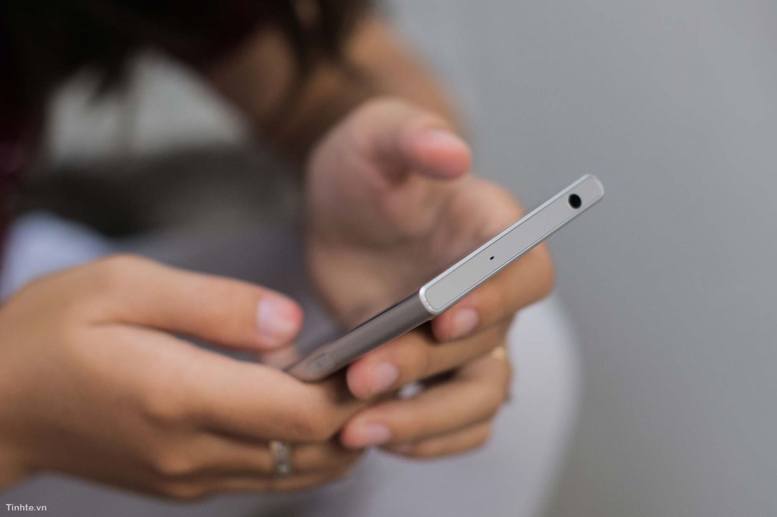 Cảm nhận về Xperia XZs: Quen mà lạ, camera siêu tốt Cảm nhận về Xperia XZs: Quen mà lạ, camera siêu tốt