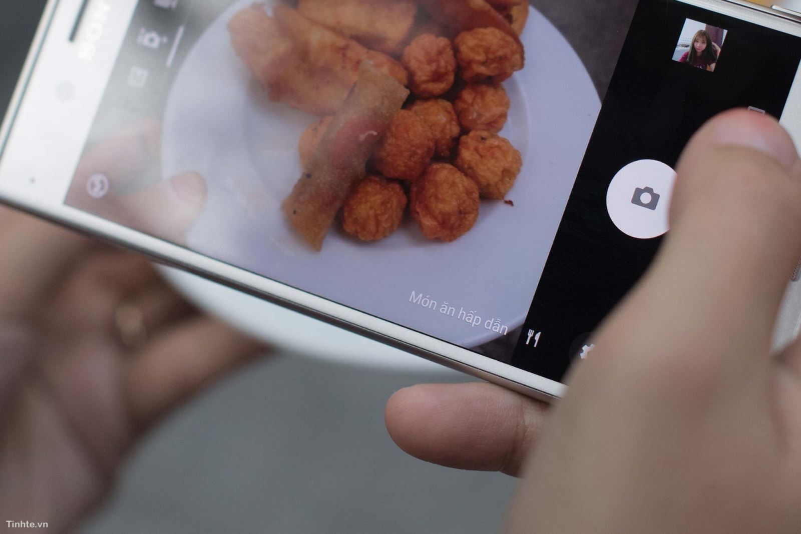 Cảm nhận về Xperia XZs: Quen mà lạ, camera siêu tốt Cảm nhận về Xperia XZs: Quen mà lạ, camera siêu tốt