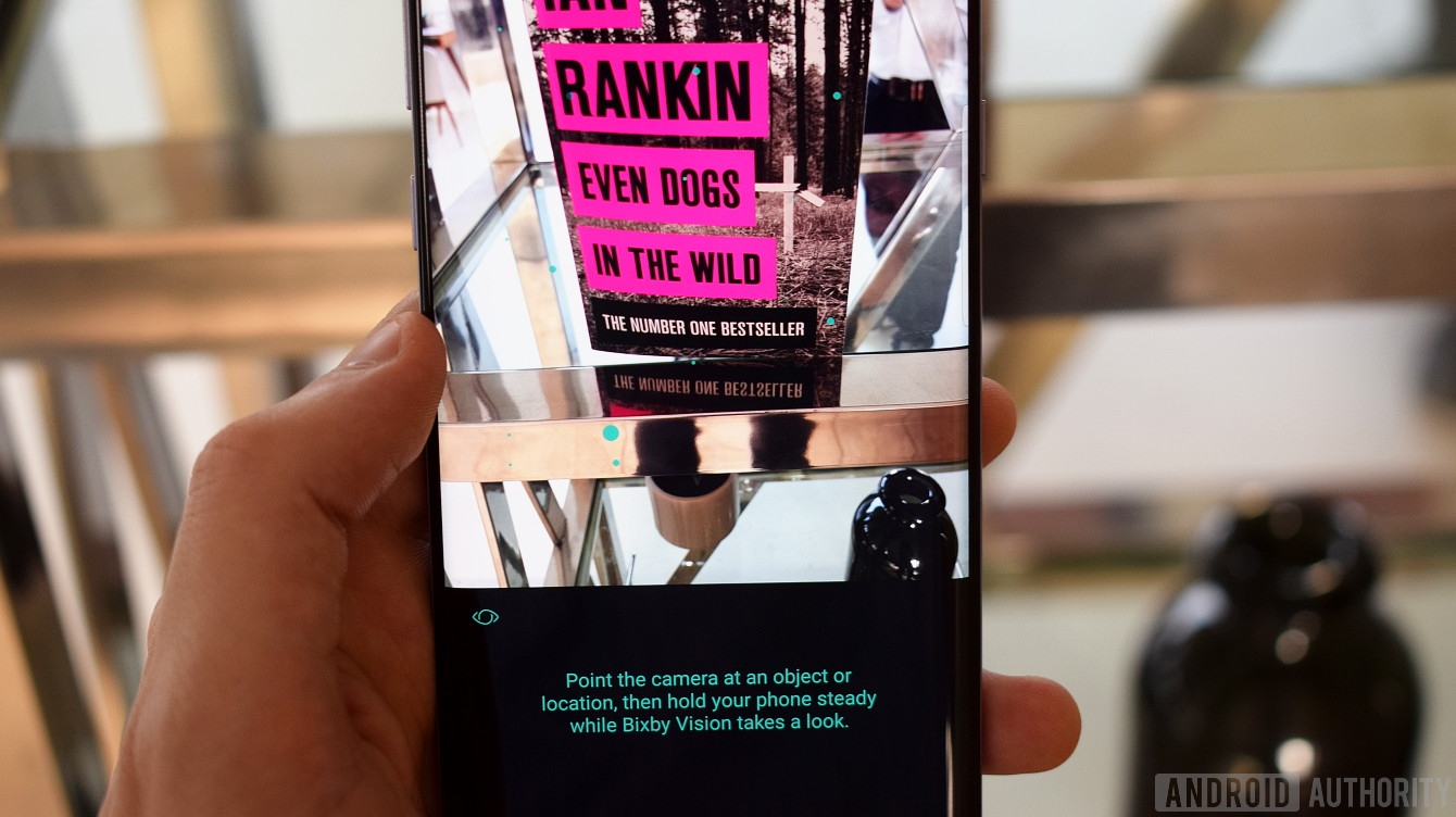 Chi tiết về Bixby: Mũi giáo đâm thẳng vào Siri