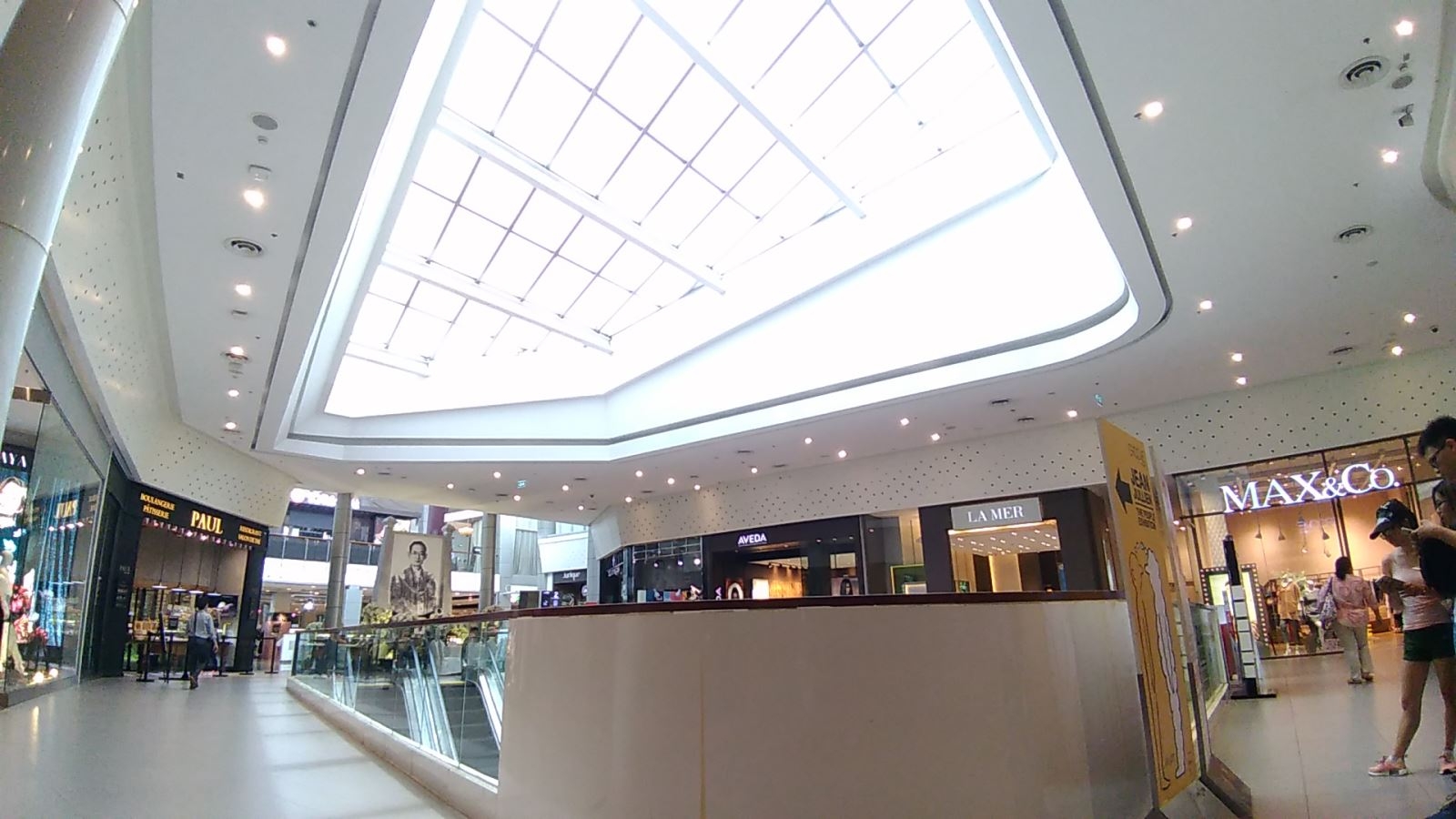 Đánh giá Asus Zenfone 4 Max Pro: Pin trâu, camera tốt