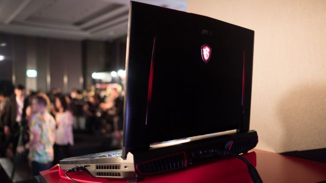 Đánh giá MSI GT75VR Titan: Một con quái vật?