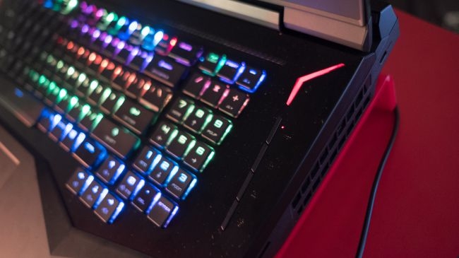 Đánh giá MSI GT75VR Titan: Một con quái vật?