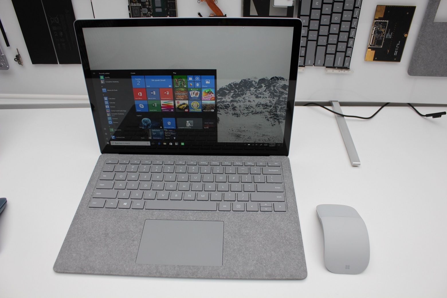 Đây là 5 laptop Windows 10 S sẽ đe dọa Chromebook Đây là 5 laptop Windows 10 S sẽ đe dọa Chromebook