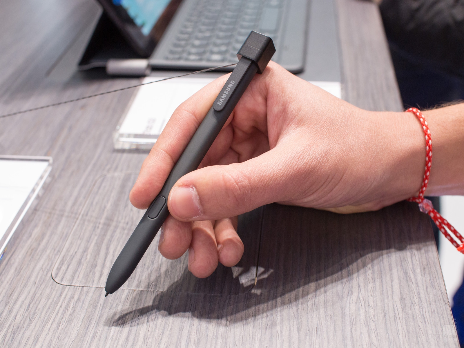 S-Pen của Galaxy Tab S3: Hoàn hảo sắp chạm đỉnh S-Pen của Galaxy Tab S3: Hoàn hảo sắp chạm đỉnh