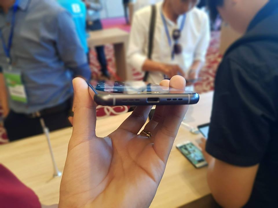 Trên tay ảnh thực tế của BPhone 2017 cực nóng hổi