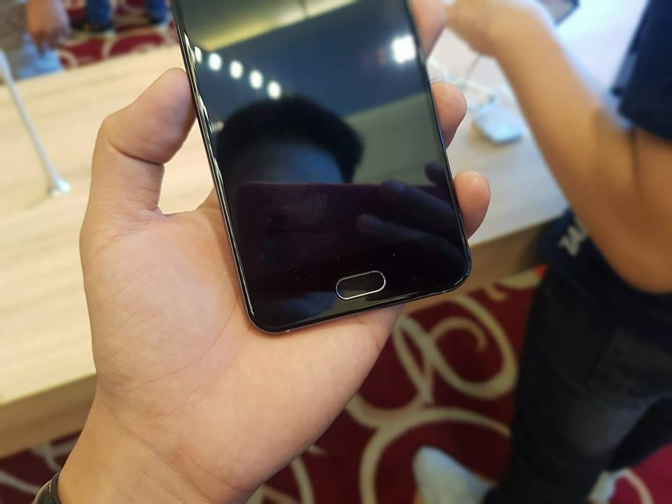 Trên tay ảnh thực tế của BPhone 2017 cực nóng hổi