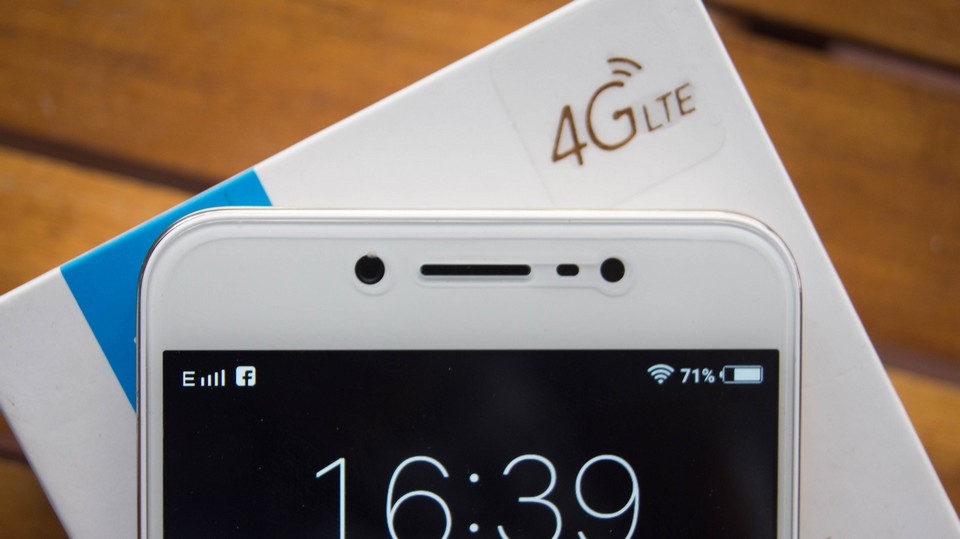 Vivo V5: Đối thủ mới của ông trùm selfie Oppo F1S