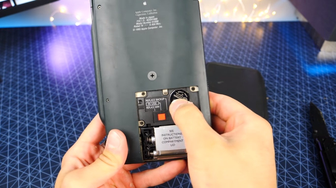 Apple Newton và iPad Pro 10.5: Già gân và người mới