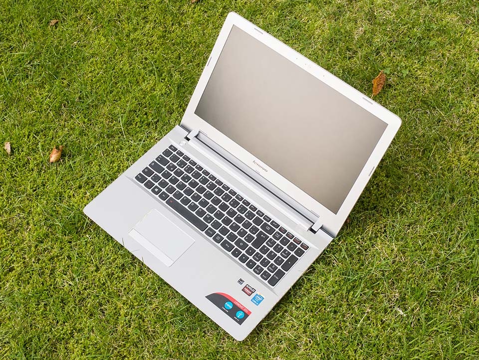 Đánh giá Lenovo Z5170: Chiếc laptop ngon mà rẻ Đánh giá Lenovo Z5170: Chiếc laptop ngon mà rẻ