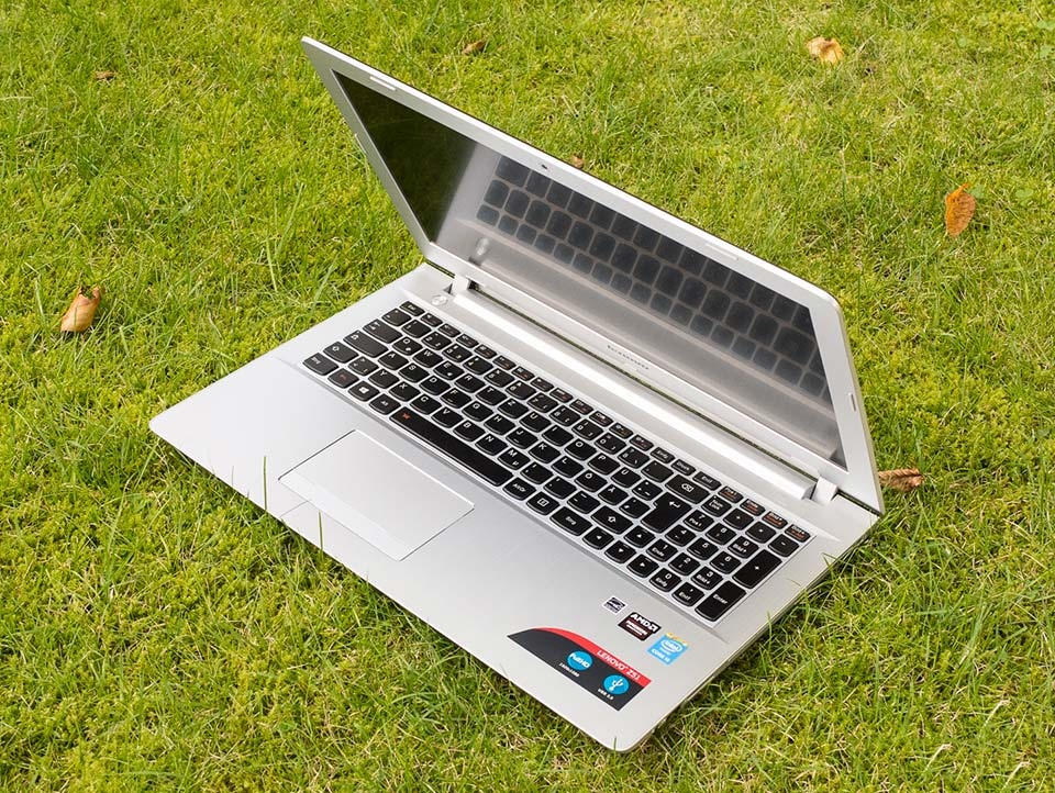 Đánh giá Lenovo Z5170: Chiếc laptop ngon mà rẻ Đánh giá Lenovo Z5170: Chiếc laptop ngon mà rẻ