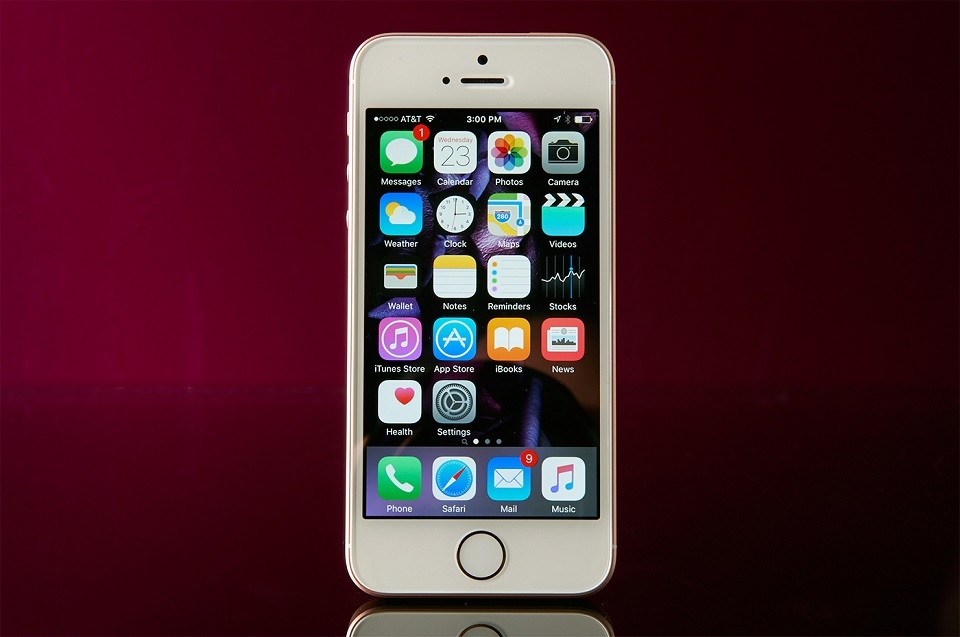 iPhone (iOS) iPhone (iOS)
