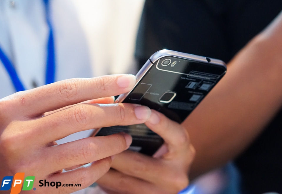 Mặt lưng Huyndai S6 Mặt lưng Huyndai S6