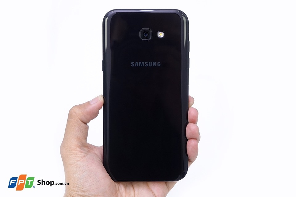 Galaxy A 2017 thiết kế sang trọng, tinh tế, hỗ trợ tính năng kháng nước cao cấp