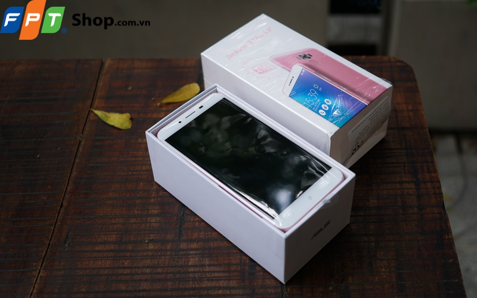 Trên tay ASUS Zenfone 3 Max 5.5 inch màu hồng (Ảnh 2) Trên tay ASUS Zenfone 3 Max 5.5 inch màu hồng (Ảnh 2)