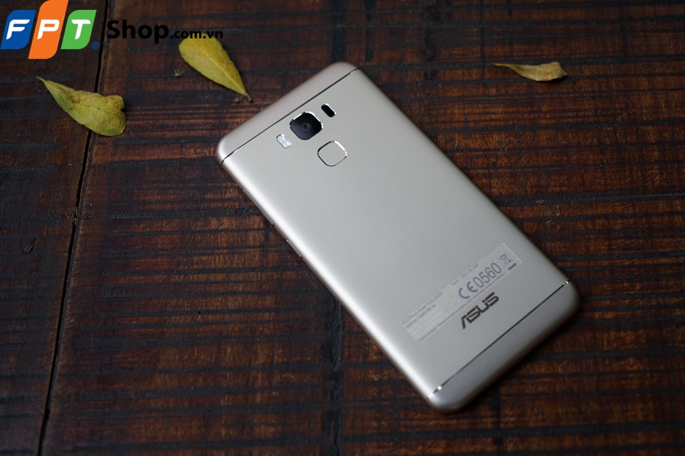 Trên tay ASUS Zenfone 3 Max 5.5 inch màu hồng (Ảnh 4) Trên tay ASUS Zenfone 3 Max 5.5 inch màu hồng (Ảnh 4)