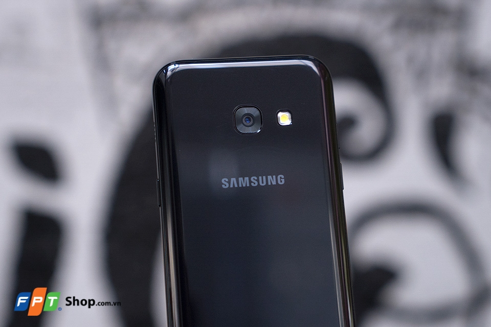 Trên tay Galaxy A3 2017 (Ảnh 4)