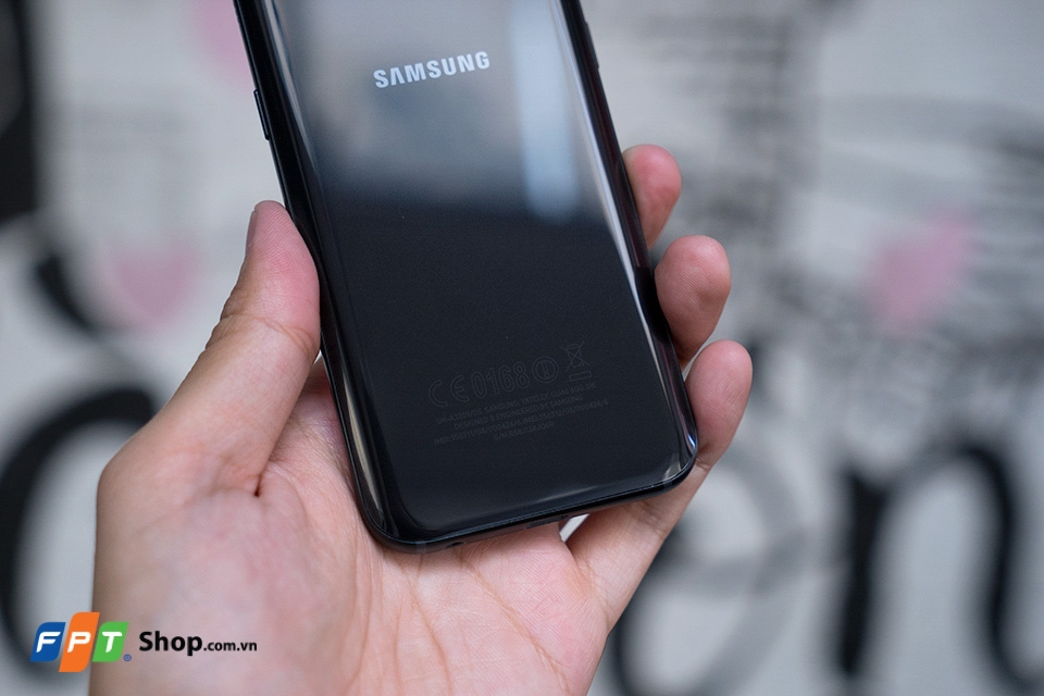 Trên tay Galaxy A3 2017 (Ảnh 5)