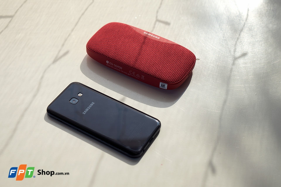 Trên tay Galaxy A3 2017 (Ảnh 8)