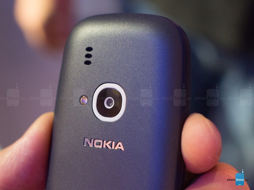 Camera và pin Nokia 3310 Camera và pin Nokia 3310