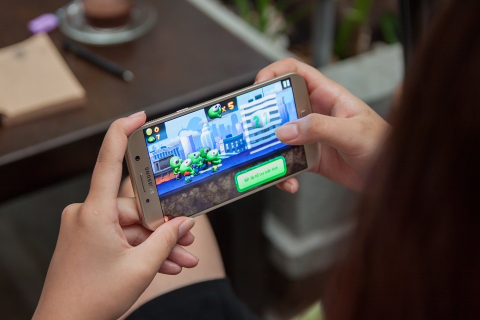 Đánh giá khả năng chơi game của Galaxy A5 và Galaxy A7 2017