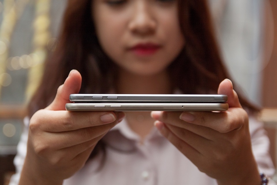 So sánh Galaxy A7 2017 và Galaxy A7 2016 (3)