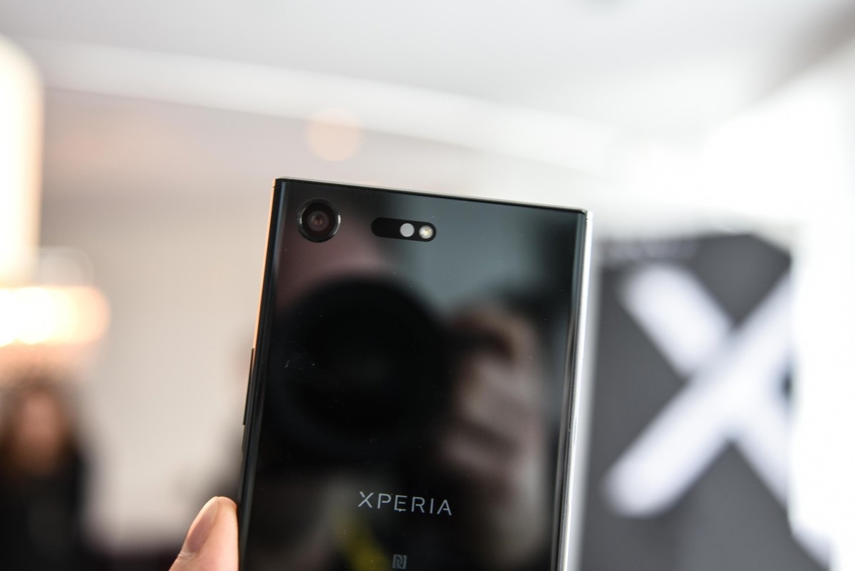 Sony XZ hỗ trợ chuẩn kháng bụi, kháng nước Sony XZ hỗ trợ chuẩn kháng bụi, kháng nước