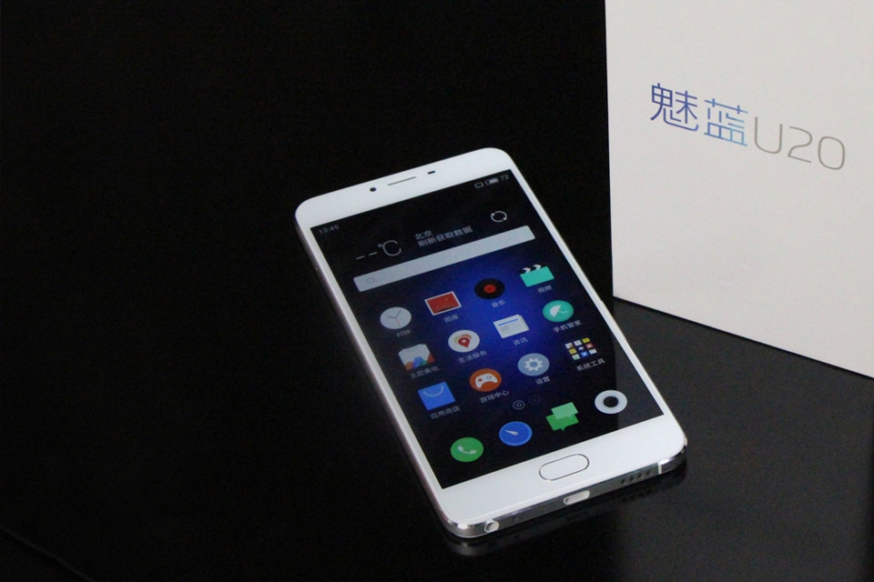 So sánh Meizu U20 và Galaxy J7 2015 3