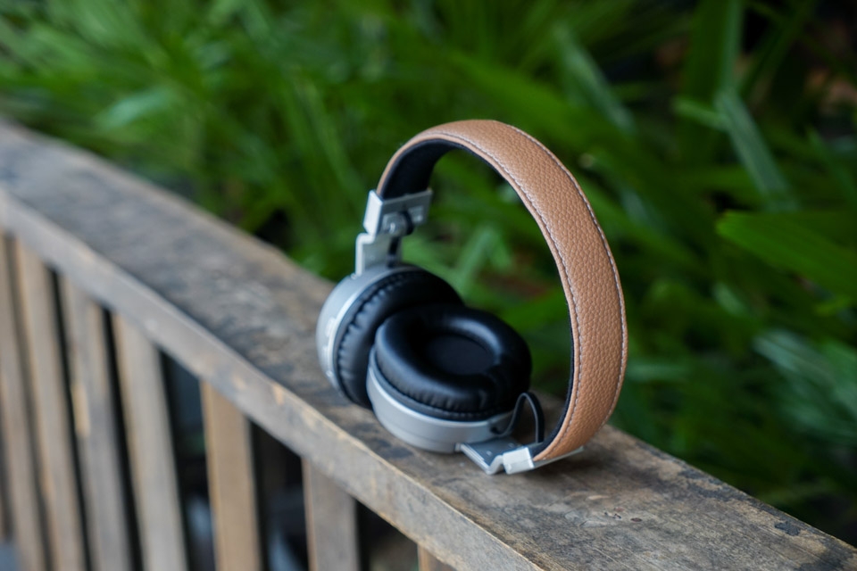 Trên tay tai nghe không dây iBomb SKA tặng kèm khi mua J7 Prime 14