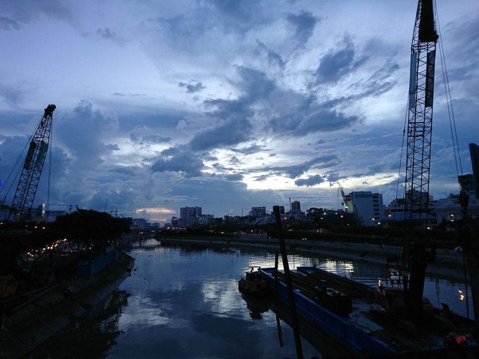 Bến tàu hoàng hôn
