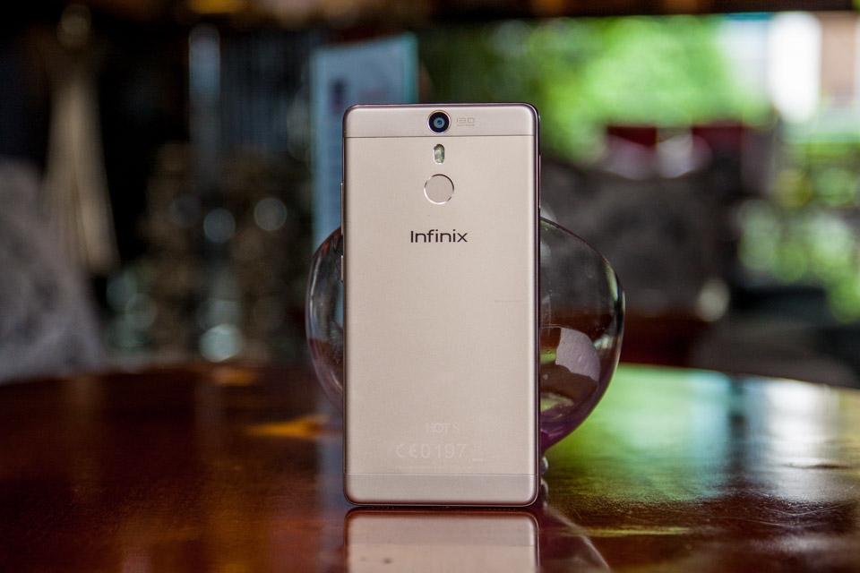 Mở hộp Infinix Hot S: Thiết kế đẹp, vân tay siêu nhạy 20